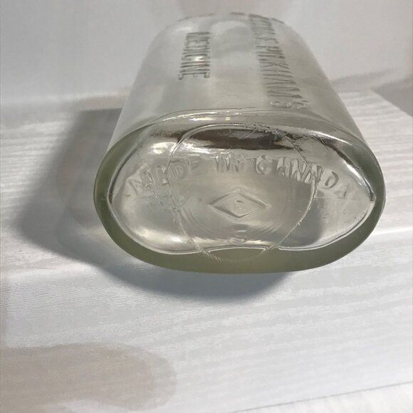 Vintage Lydia E. Pinkham's Medicine Glass Bottle 14 1/2 Ozs Made In Canada - Picture 3 of 10